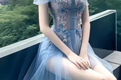 一款明星扮演游戏在小红书的走红