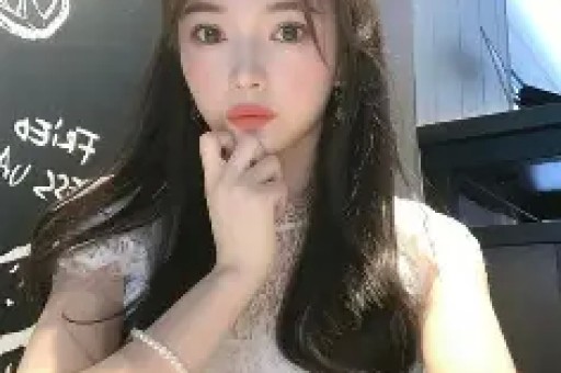 吃瓜！港媒曝杨幂砸54亿争夺女儿抚养权！刘恺威现身加拿大紧急变身份？