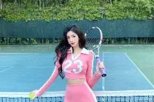 娱乐博主吃瓜少女张小寒被封号如何避免内容风险？